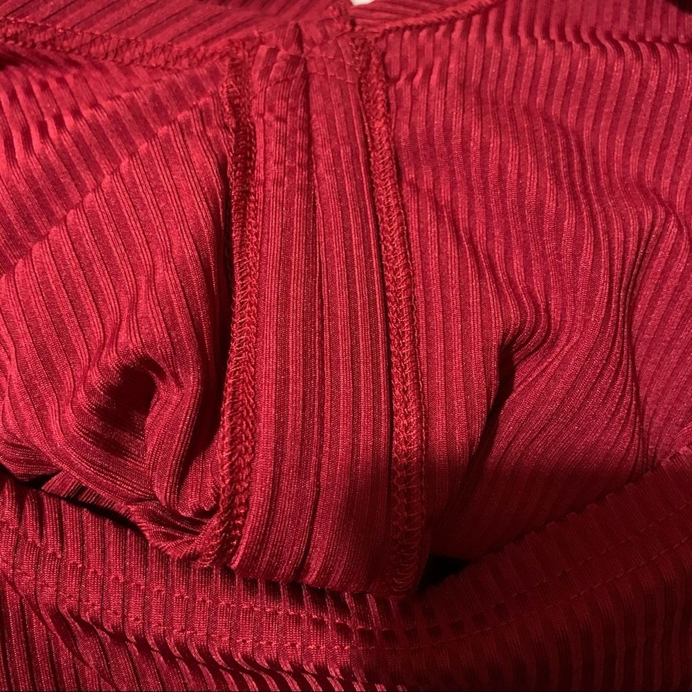 Red Ribbed Cropped Drawstring-Tie Ruched-Front Top - Picture 8 of 11